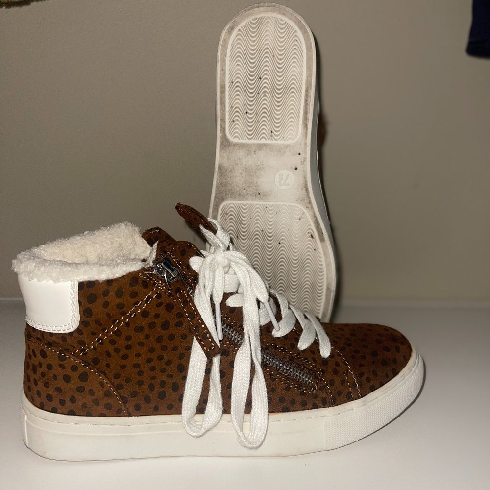 Universal Thread Booties